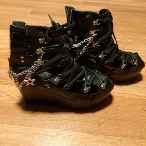 Goth strapped wedge heels with chains. Size 9.5